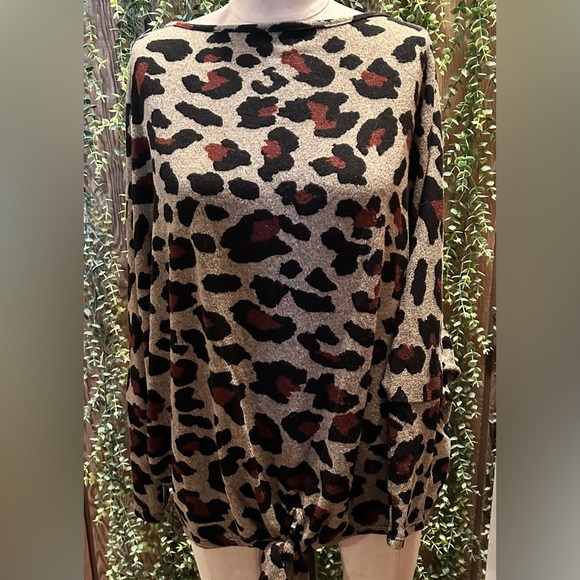 First Love Tops - Leopard Print Sweater